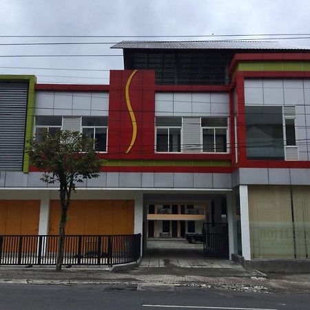 Sentro Hotel Wonosobo Luaran gambar