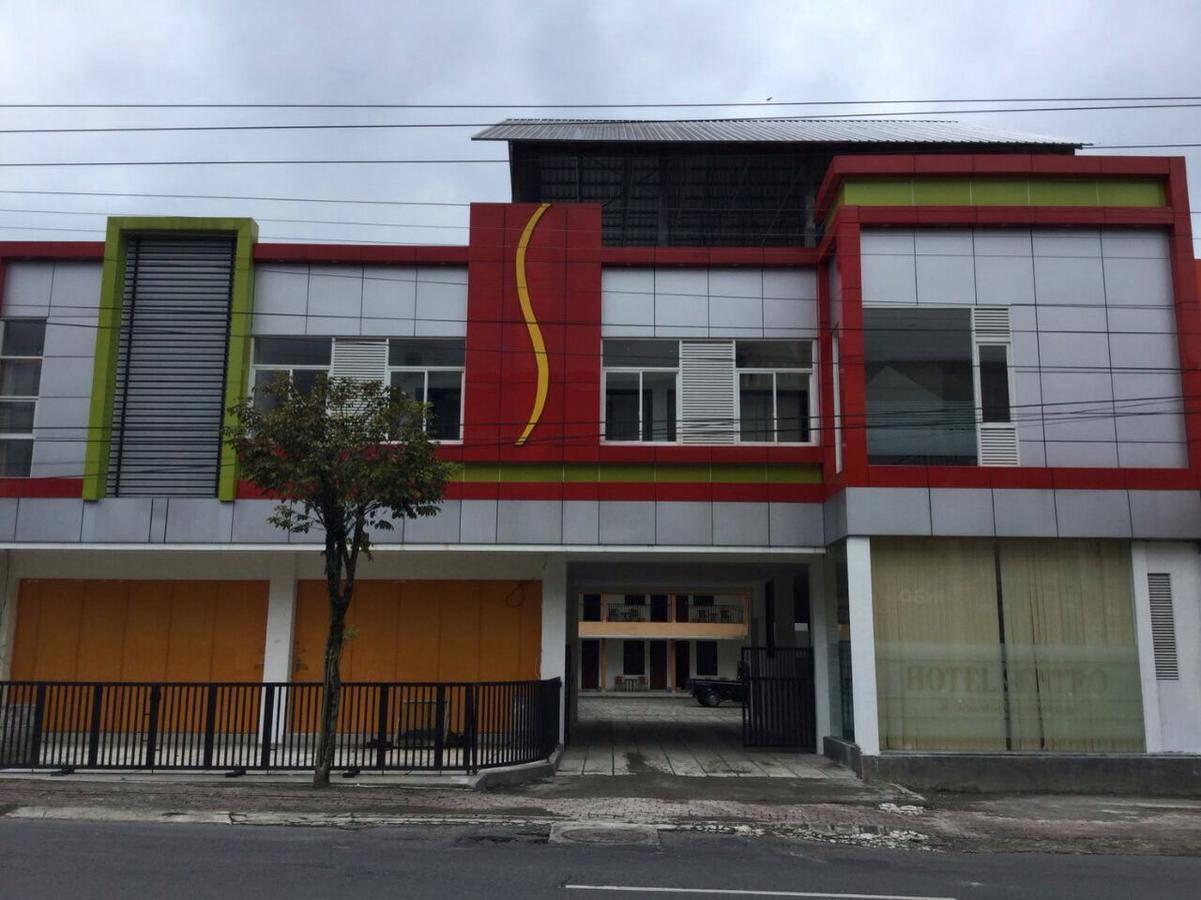 Sentro Hotel Wonosobo Luaran gambar